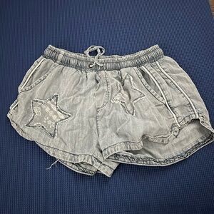 Patched Jean shorts